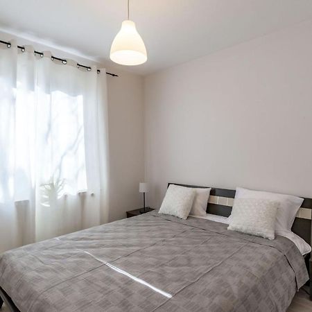 Mott Residence Τούζλα Εξωτερικό φωτογραφία